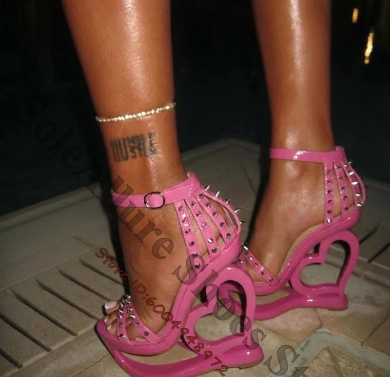 Hot Pink Spike Stud Caged Hear - Casual Sandal Leather 评论和价格