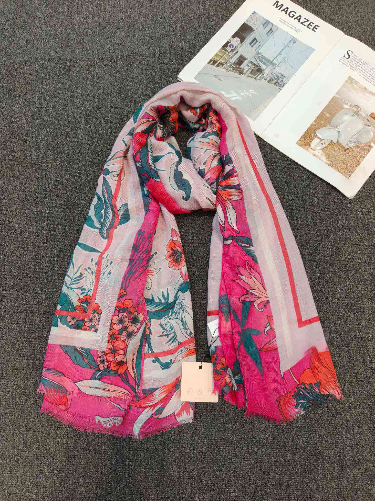 European and American style It - Beach Towel Large 评论和价格